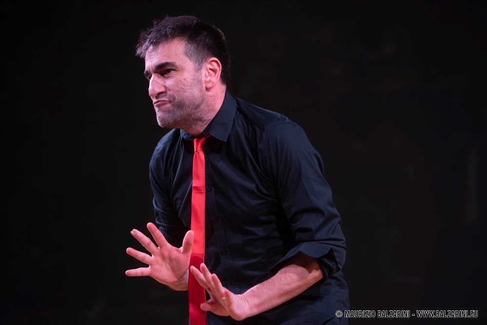 Paolo Faroni in Perle ai porci al Teatro Der Mast domenica 13 marzo 2022