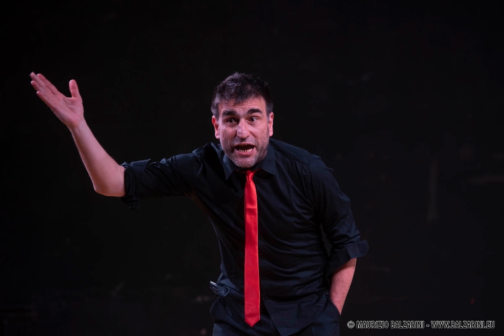 Paolo Faroni in Perle ai porci al Teatro Der Mast domenica 13 marzo 2022